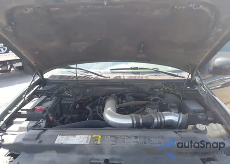 2002 Ford F-150 Lariat/Xlt из США, поврежденный, VIN 1FTRW08L82KE39703